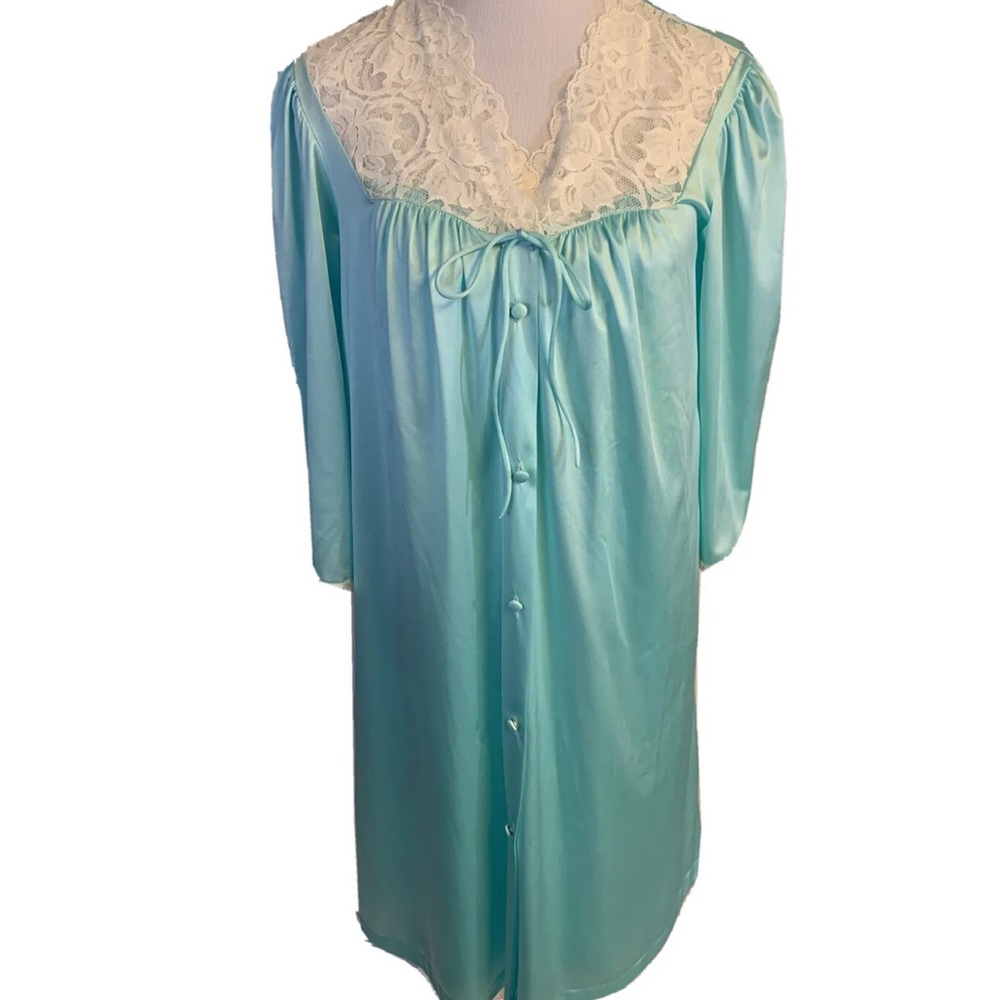 VINTAGE 60’s Becky Sharpe Aqua Nylon Night gown and robe size Small
